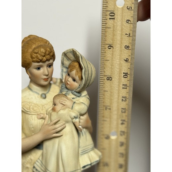 Vtg '88 Jan & Sharice Porcelain Figurine‎ Limited Edition Jan Hagara #4730 - Picture 6 of 12